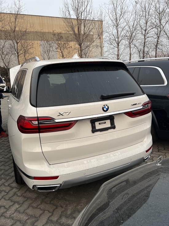 {老虎機}(宝马商务型轿车) {老虎機}(宝马商务型轿车)